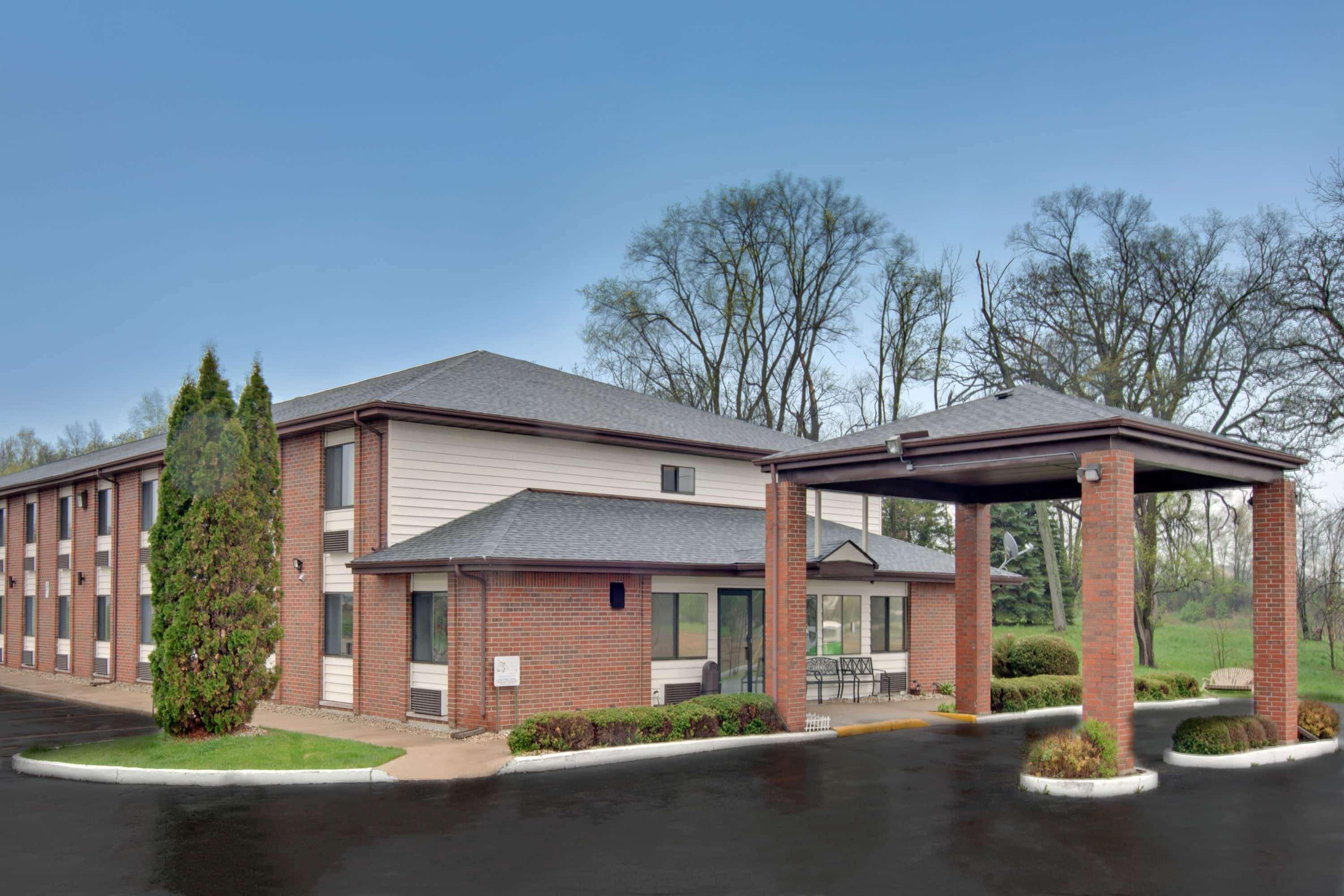 Baymont Inn & Suites Richmond Екстериор снимка