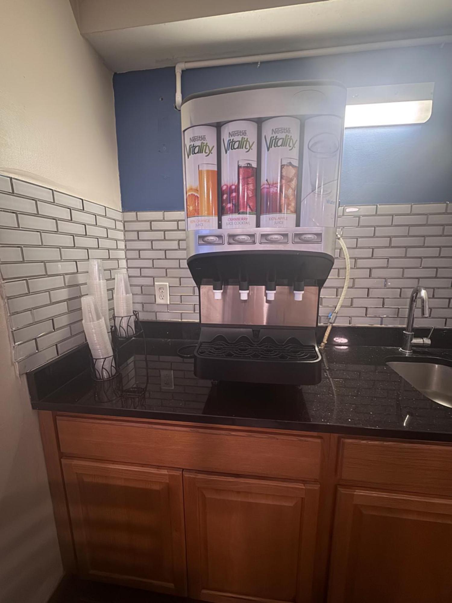 Baymont Inn & Suites Richmond Екстериор снимка