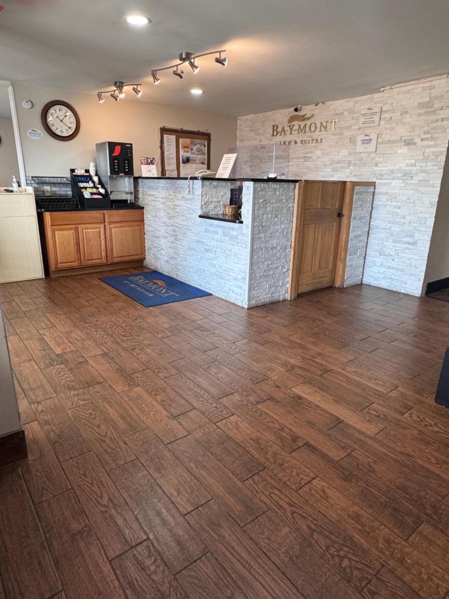 Baymont Inn & Suites Richmond Екстериор снимка