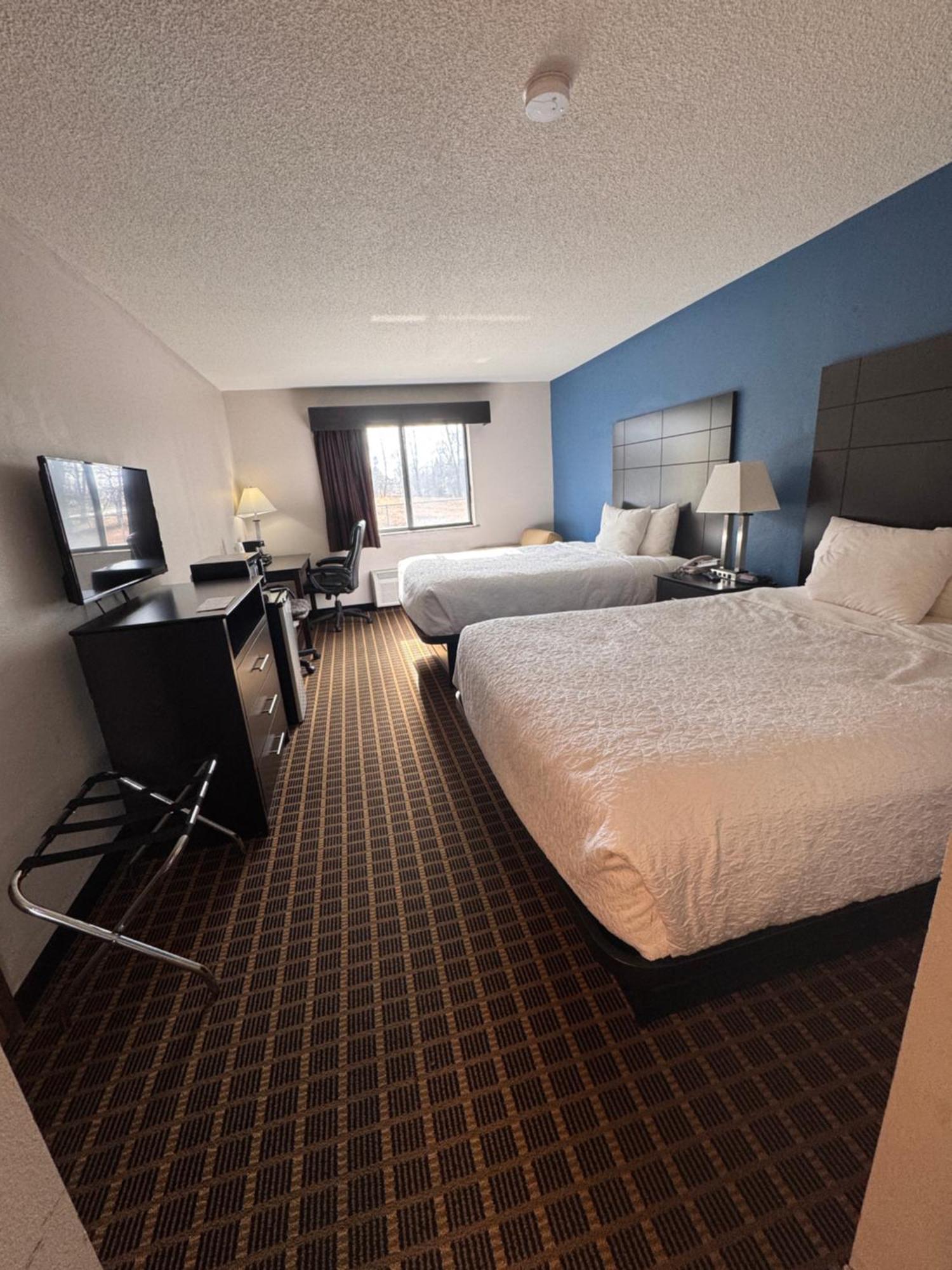 Baymont Inn & Suites Richmond Екстериор снимка