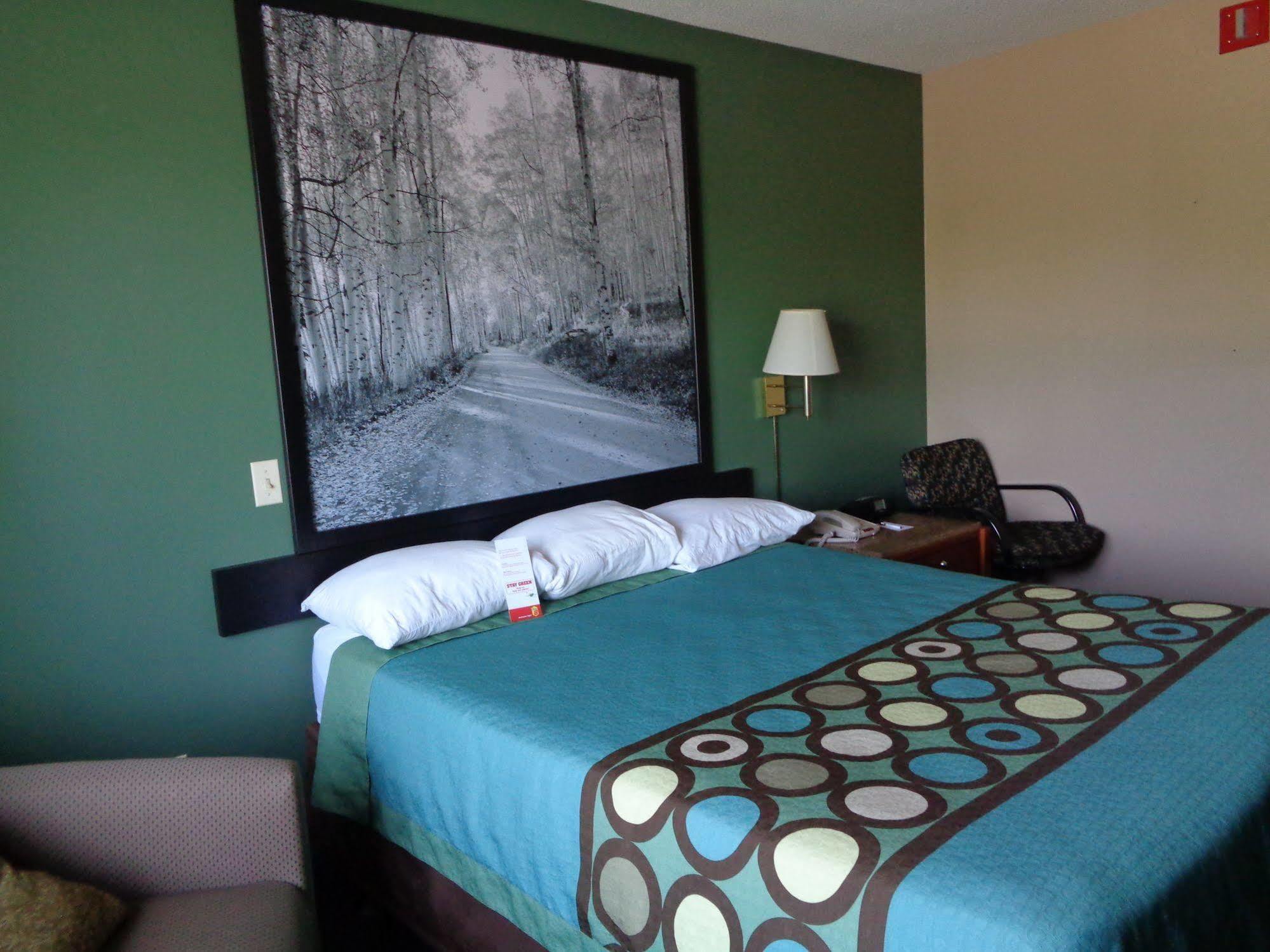 Baymont Inn & Suites Richmond Екстериор снимка